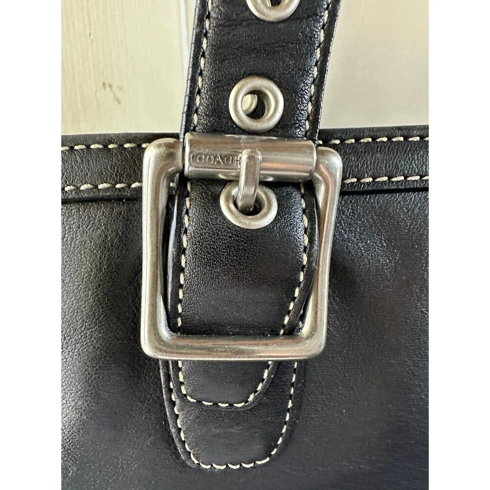 Coach 9572 Hamptons Black Smooth Leather Buckle Straps Hobo Tote Shoulder Bag